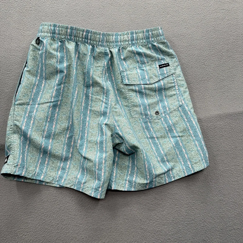 Quiksilver Swim Shorts Mens Medium Blue Striped Trunks UnLined Drawstring Beach - Picture 2 of 8